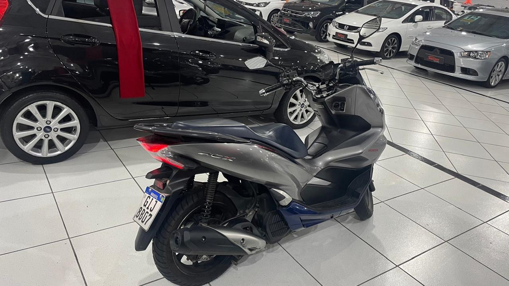 Honda PCX Prata