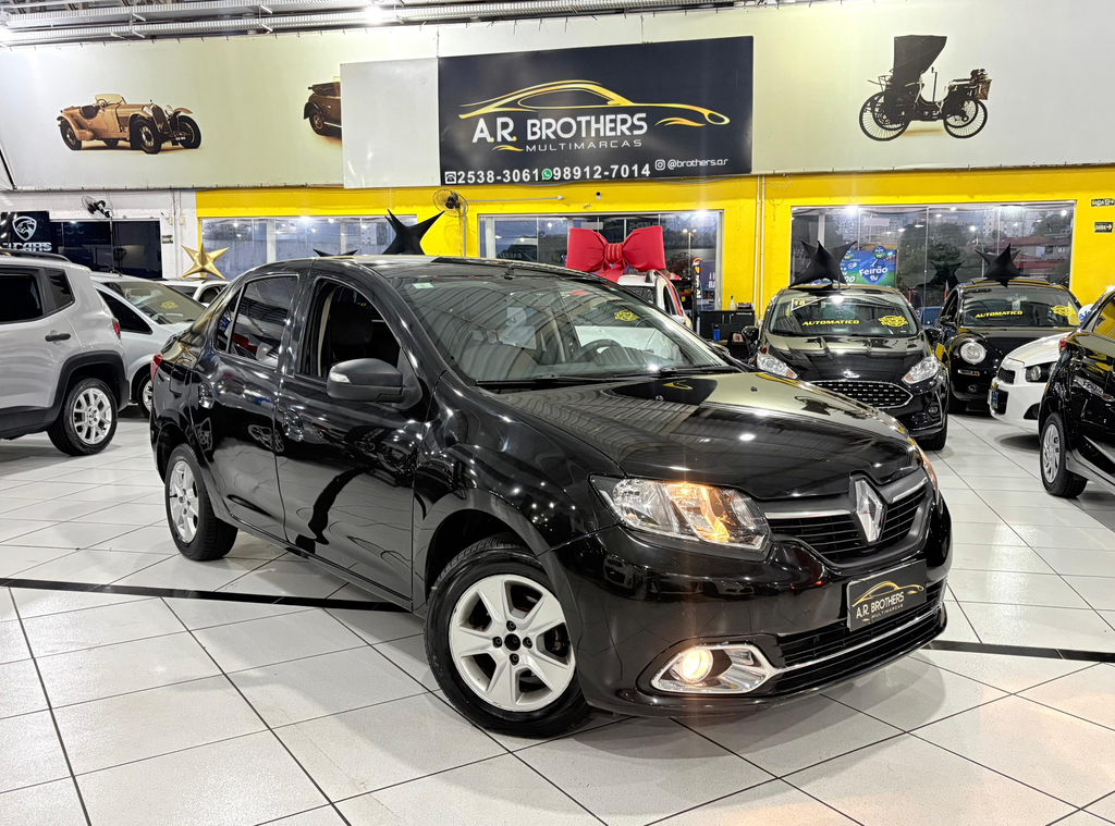Renault Logan Preto