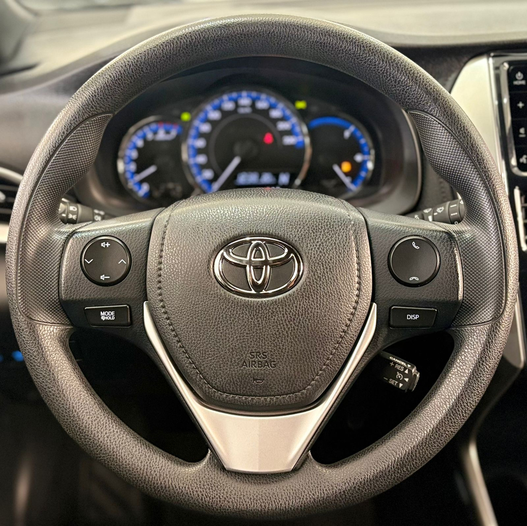 Toyota Yaris Hatch Cinza