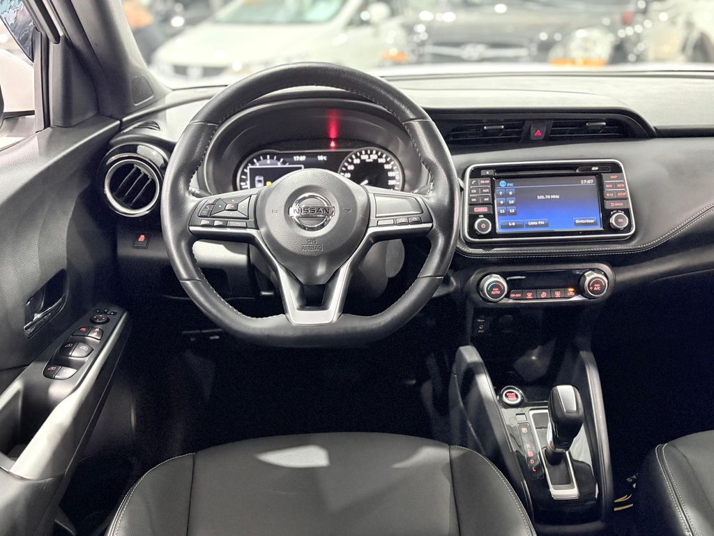 Nissan Kicks Branco