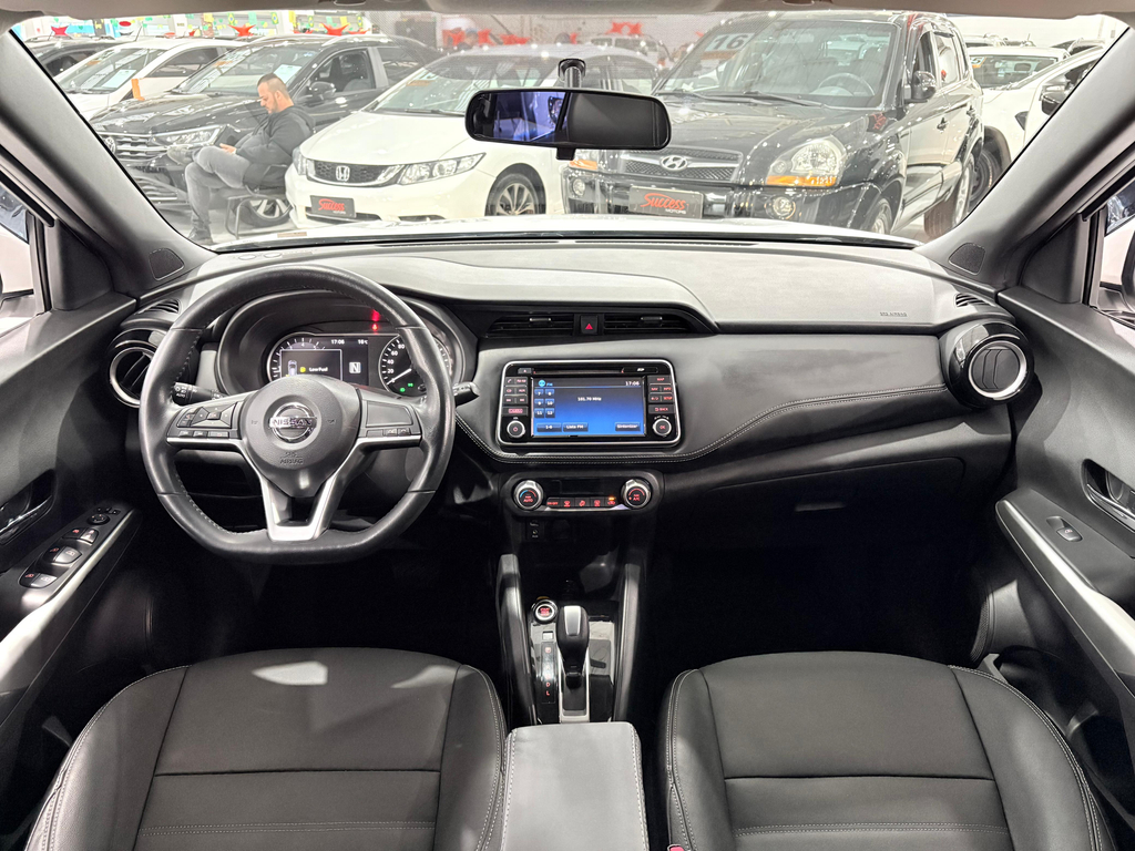 Nissan Kicks Branco
