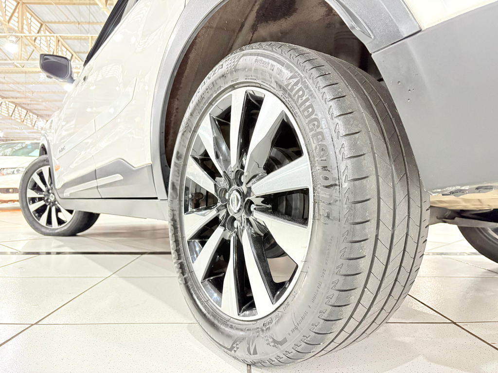Nissan Kicks Branco
