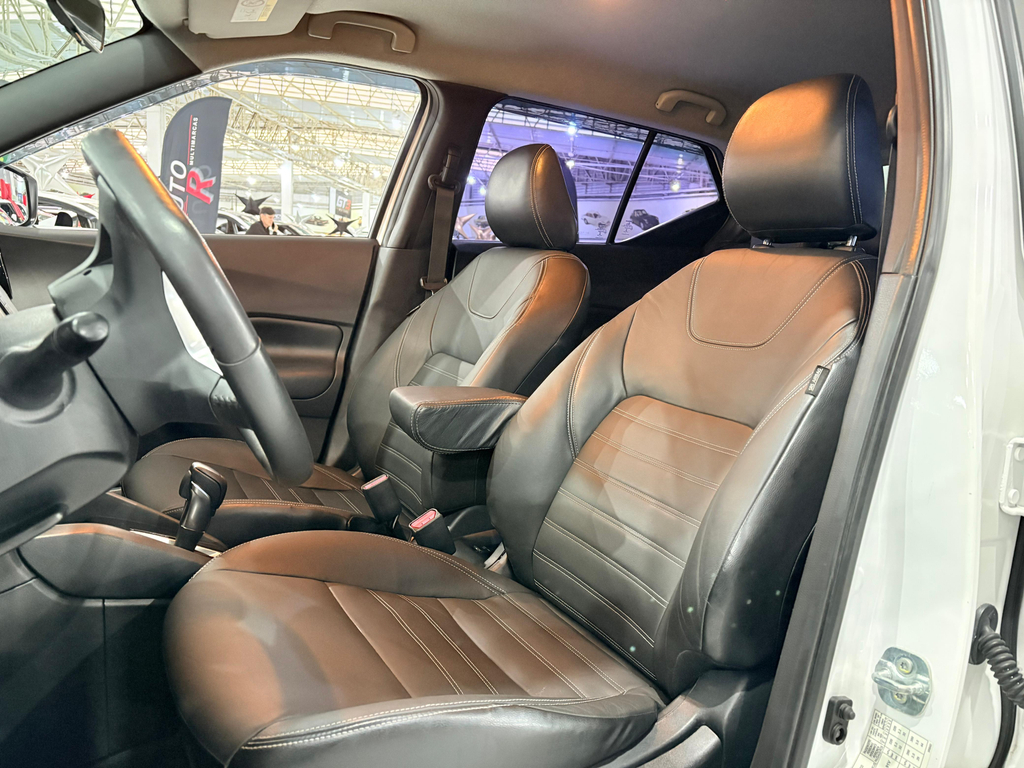 Nissan Kicks Branco