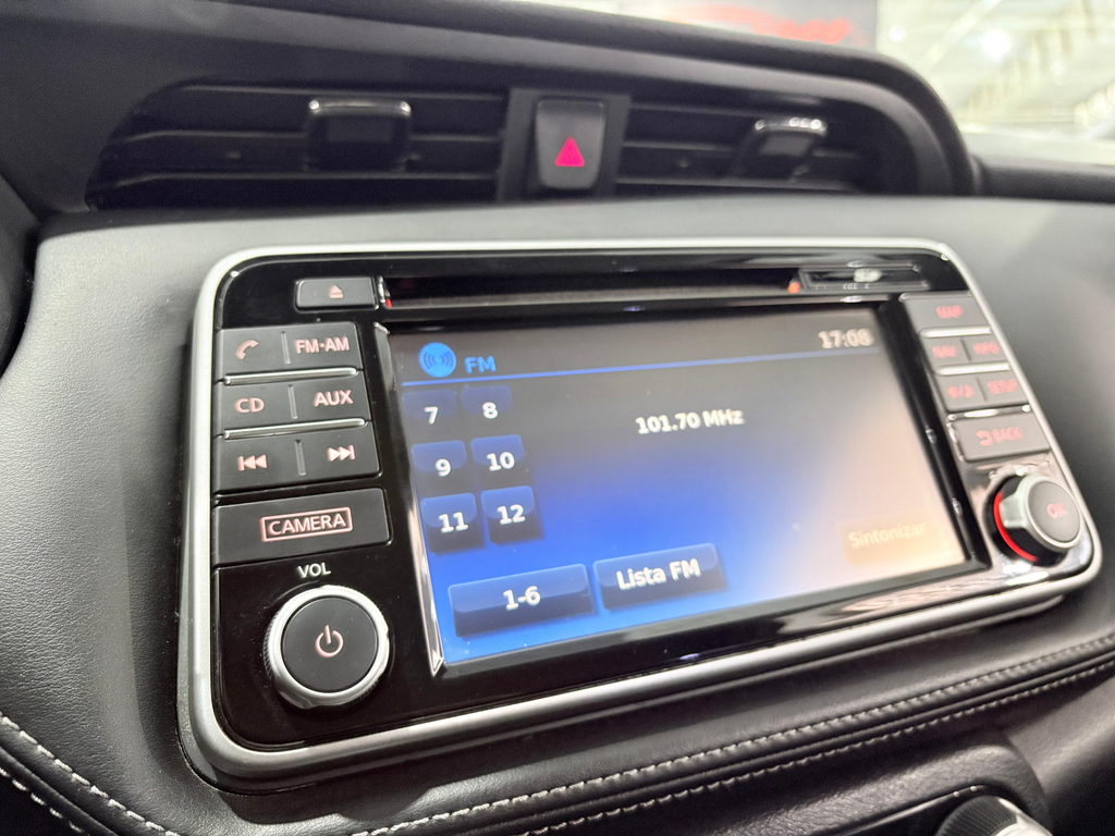 Nissan Kicks Branco