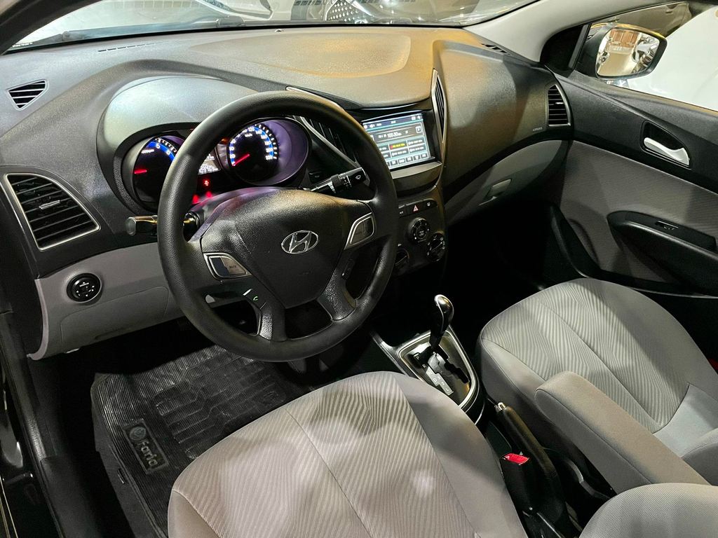 Hyundai HB20S Preto