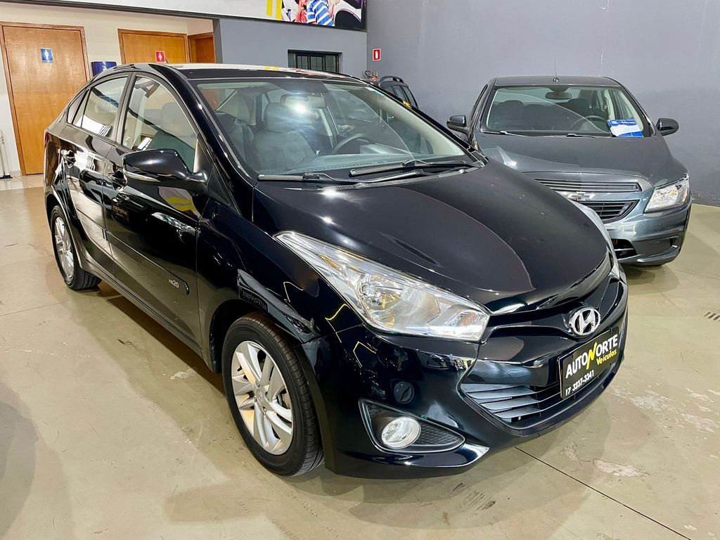 Hyundai HB20S Preto