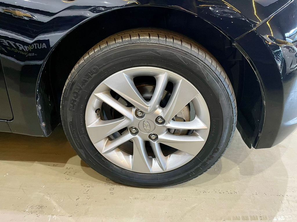 Hyundai HB20S Preto