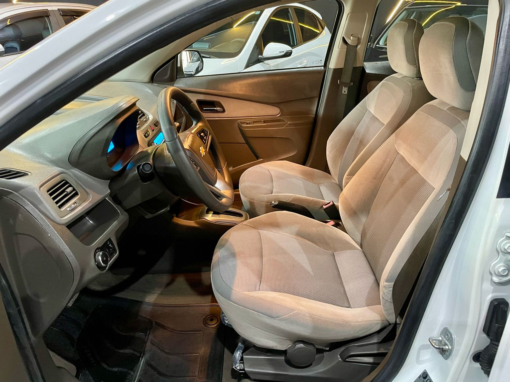Chevrolet Cobalt Branco