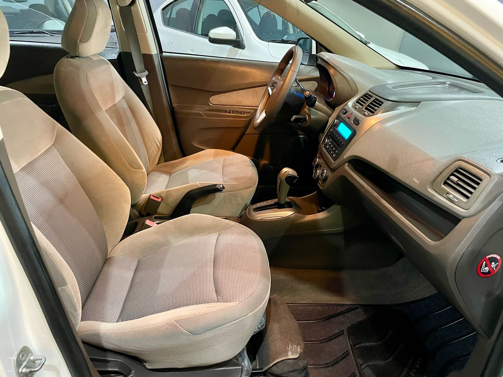 Chevrolet Cobalt Branco