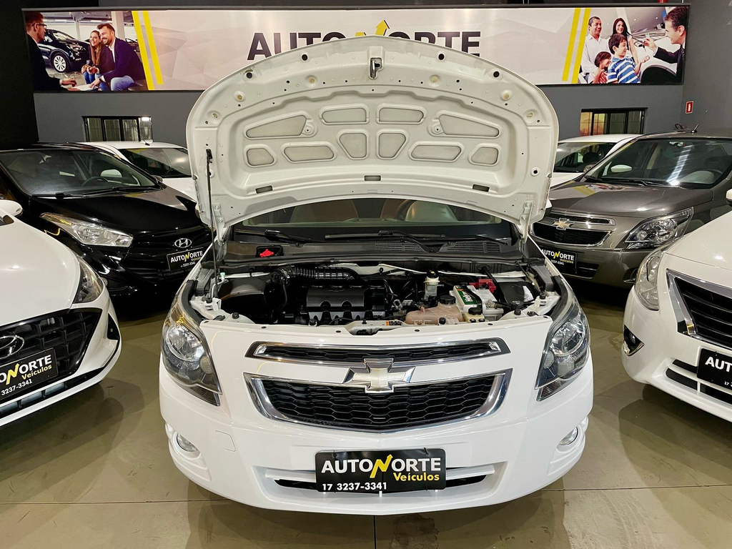 Chevrolet Cobalt Branco
