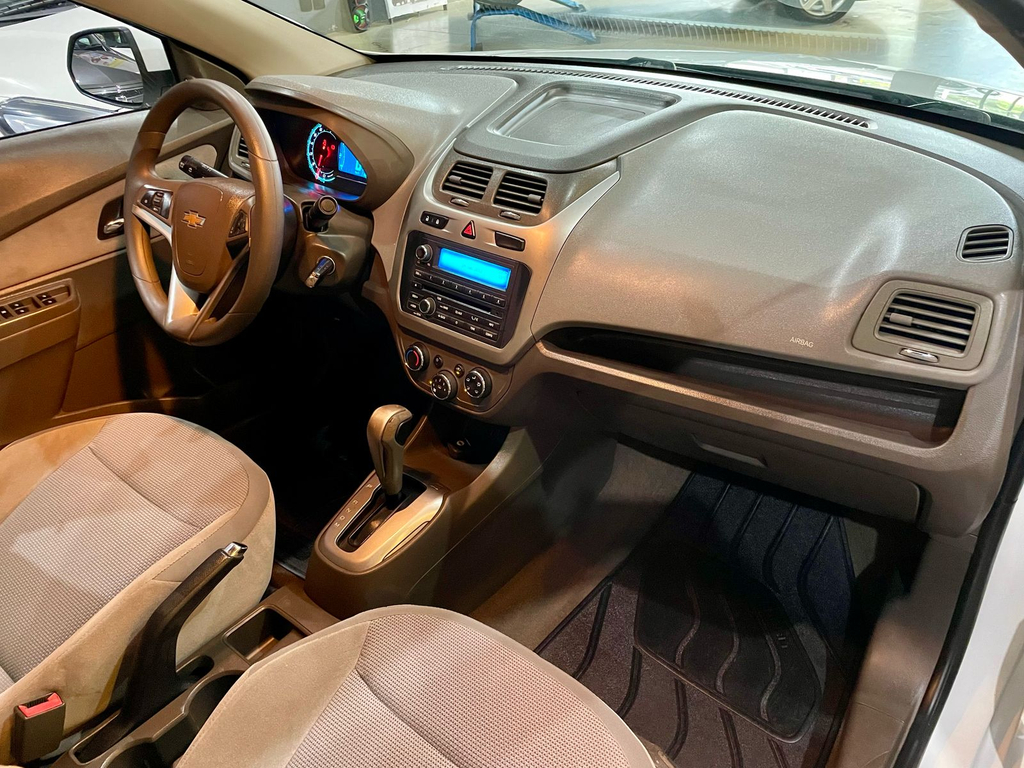 Chevrolet Cobalt Branco