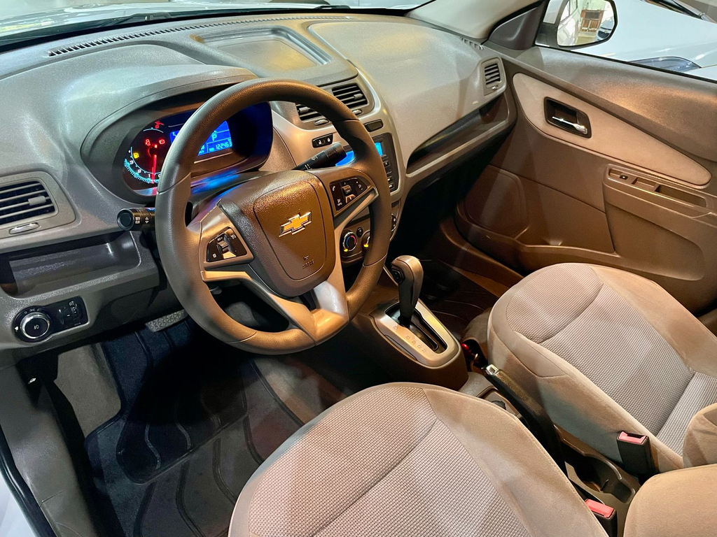 Chevrolet Cobalt Branco