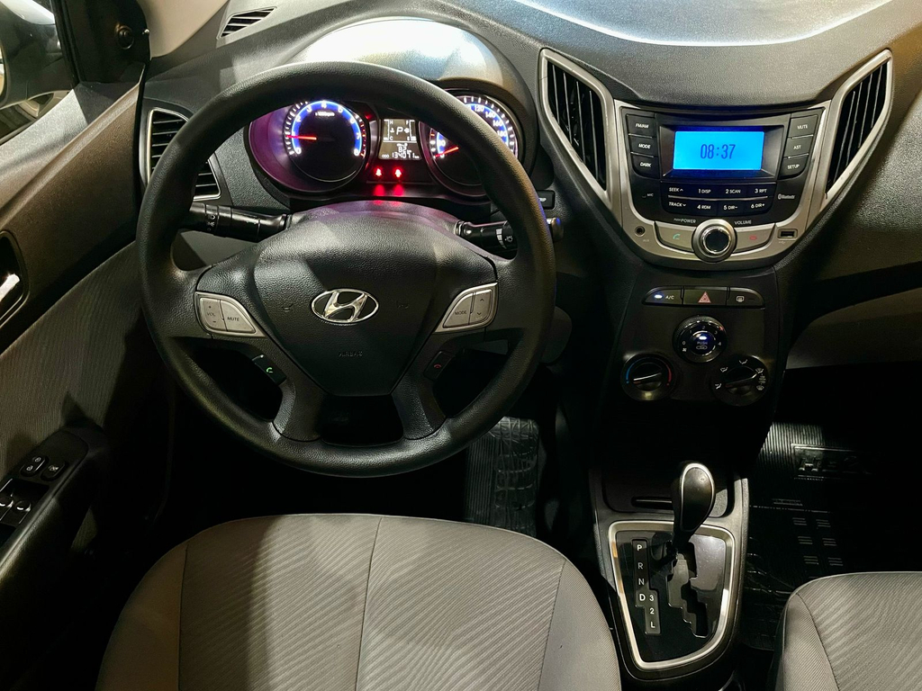 Hyundai HB20S Prata