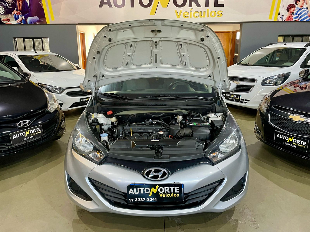 Hyundai HB20S Prata