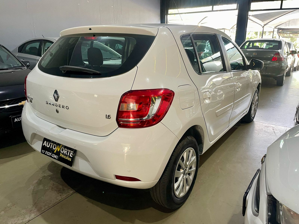 Renault Sandero Branco