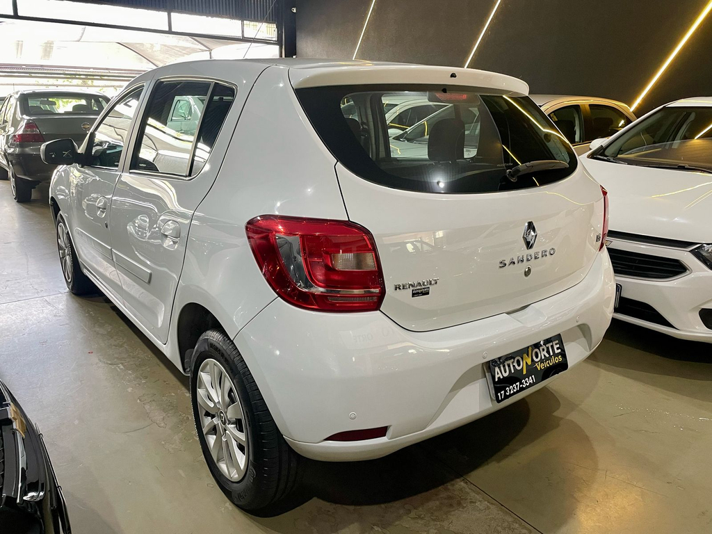 Renault Sandero Branco