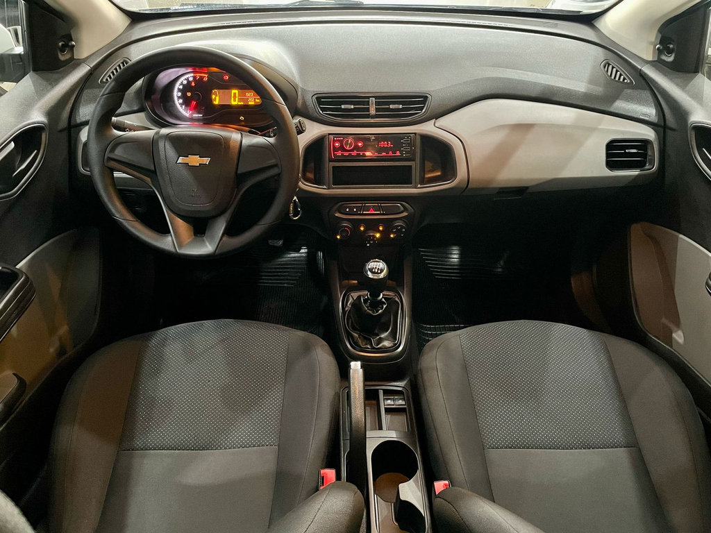 Chevrolet Onix Prata