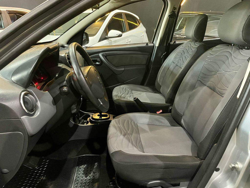 Renault Duster Prata