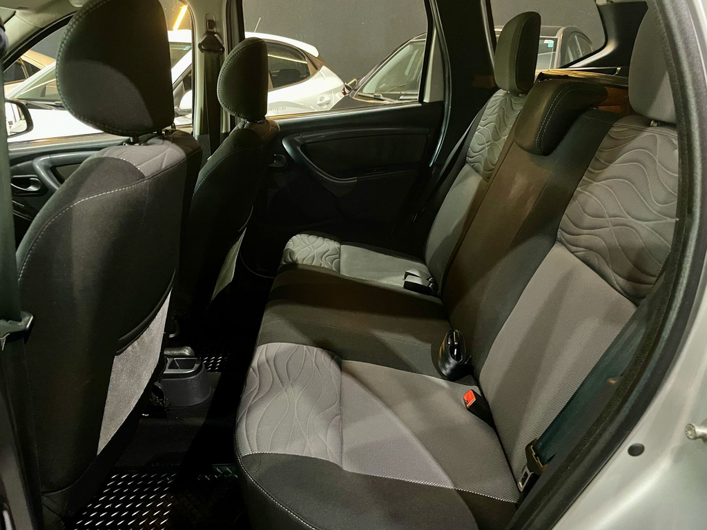 Renault Duster Prata