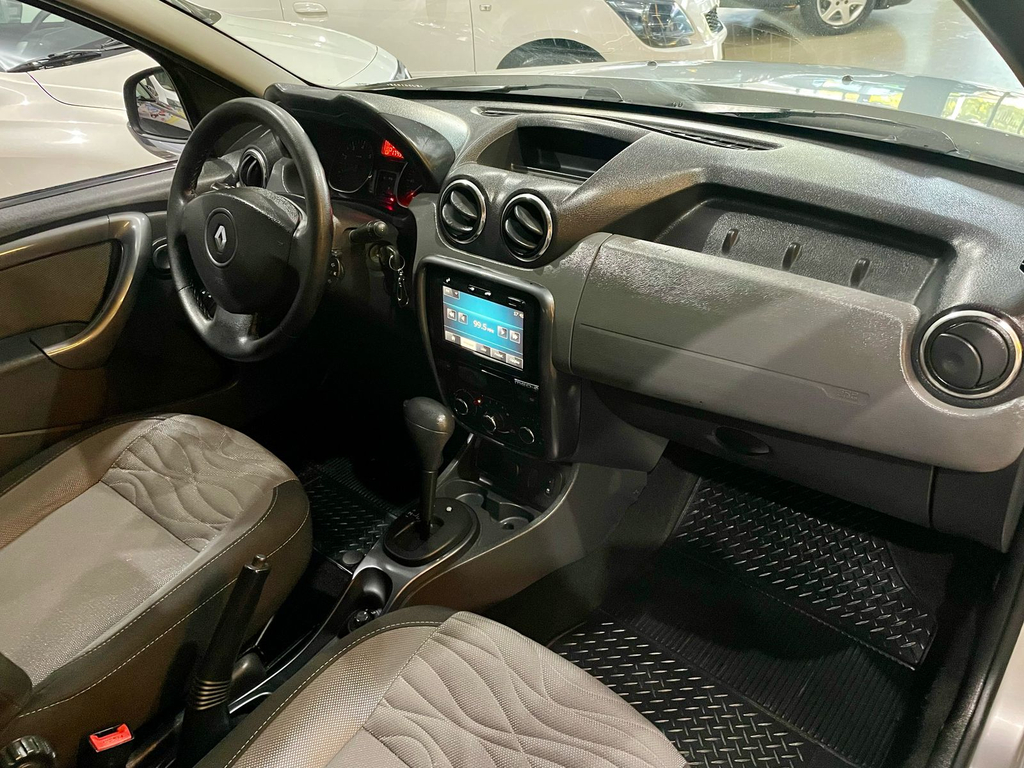 Renault Duster Prata