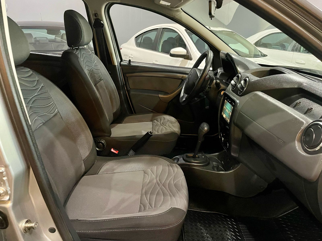 Renault Duster Prata