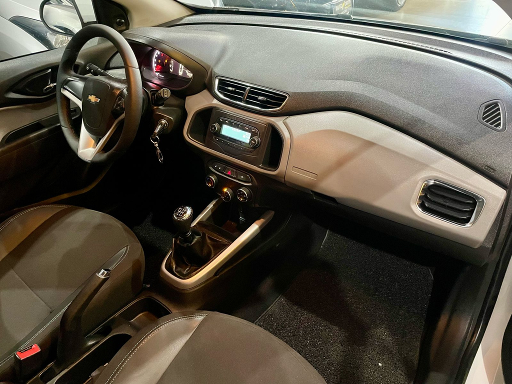 Chevrolet Onix Branco