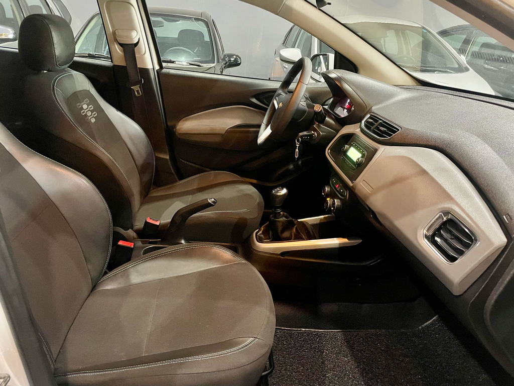 Chevrolet Onix Branco