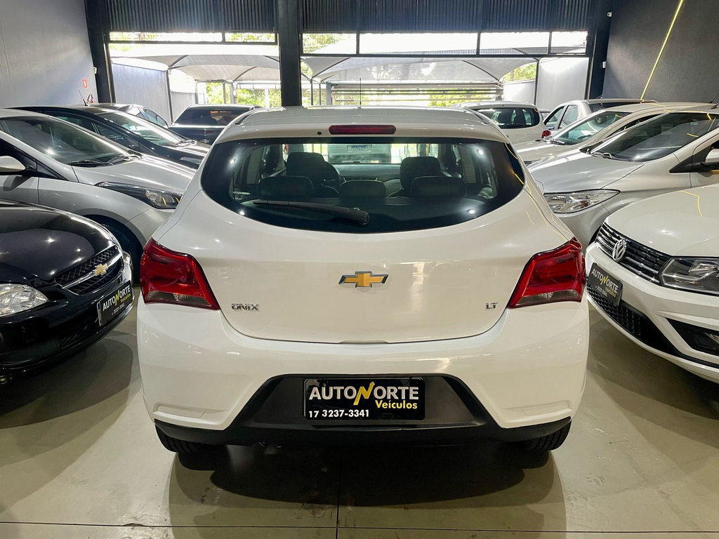 Chevrolet Onix Branco
