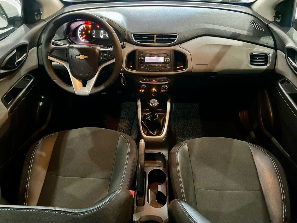 Chevrolet Onix Branco