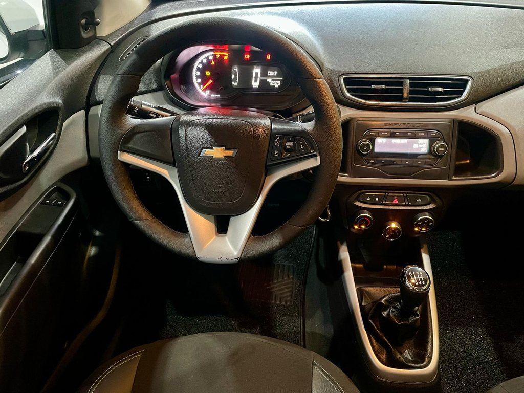 Chevrolet Onix Branco