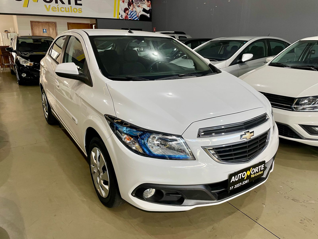 Chevrolet Onix Branco
