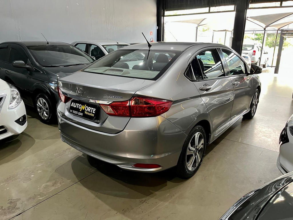 Honda City Cinza