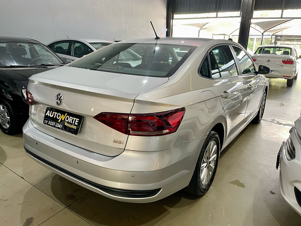Volkswagen Virtus Prata
