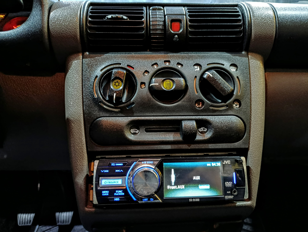 Chevrolet Classic Preto