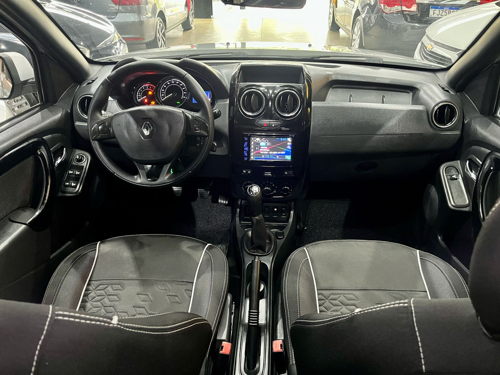 Renault Duster Oroch Prata