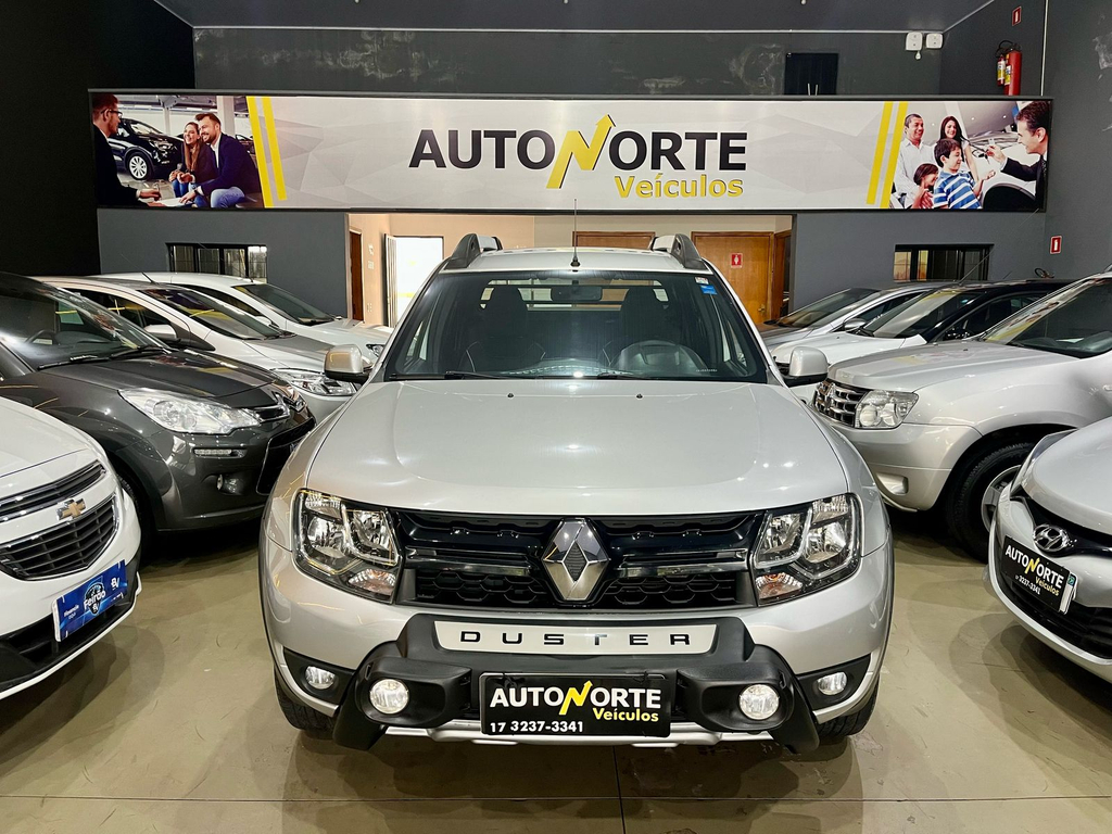 Renault Duster Oroch Prata