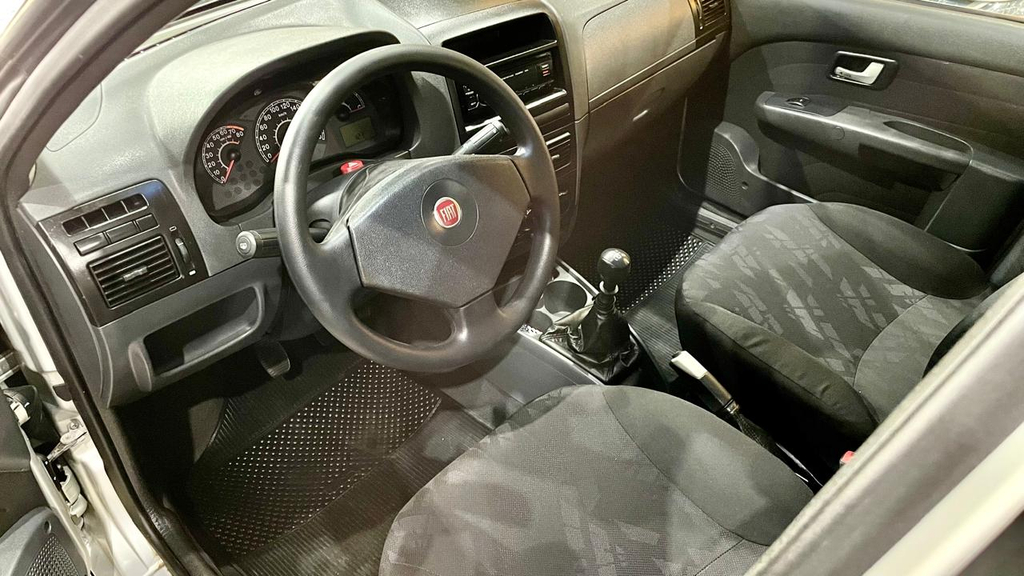 Fiat Siena Prata