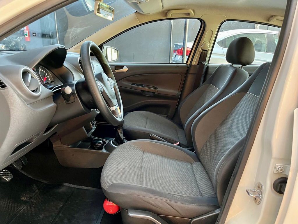 Volkswagen Voyage Branco