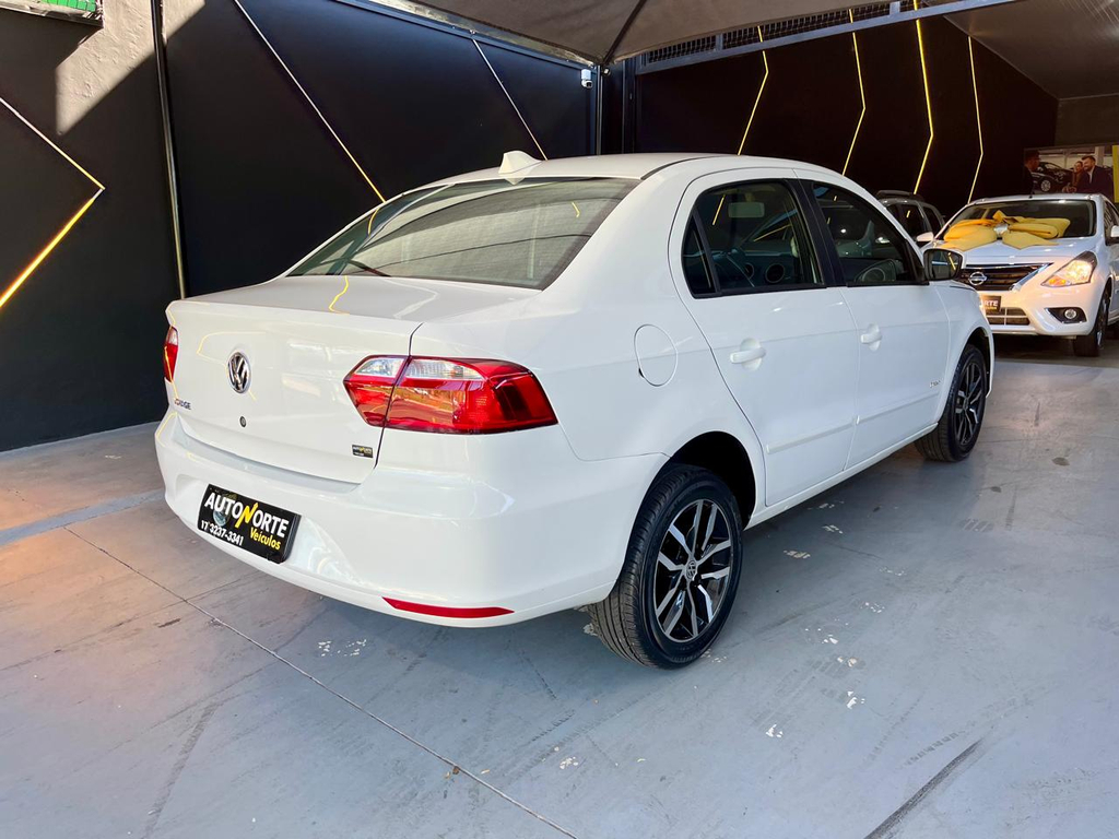 Volkswagen Voyage Branco