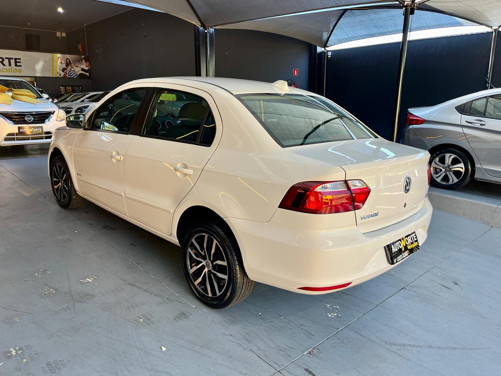 Volkswagen Voyage Branco