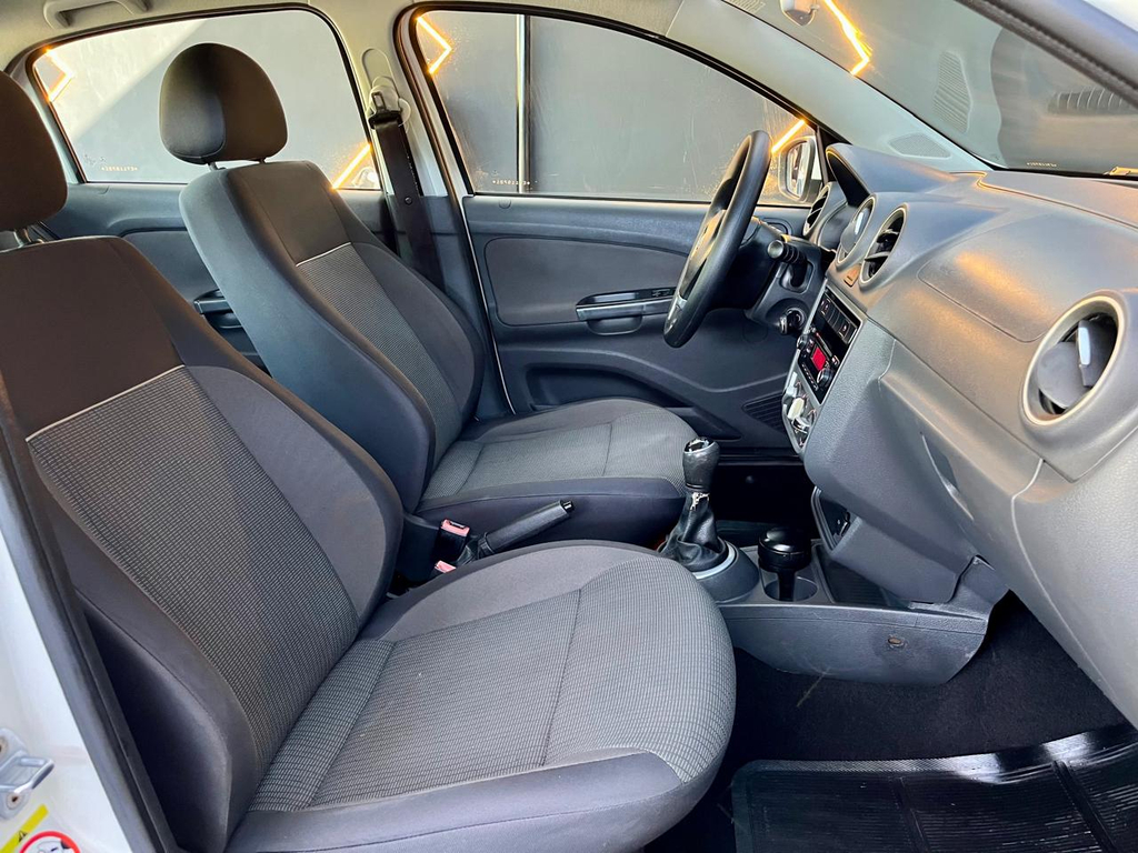 Volkswagen Voyage Branco