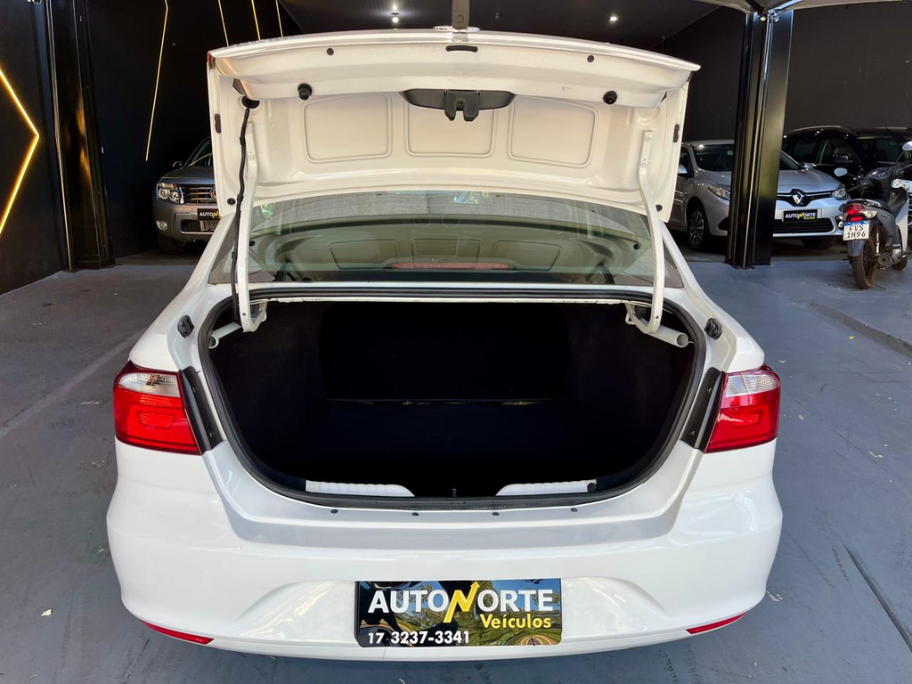Volkswagen Voyage Branco