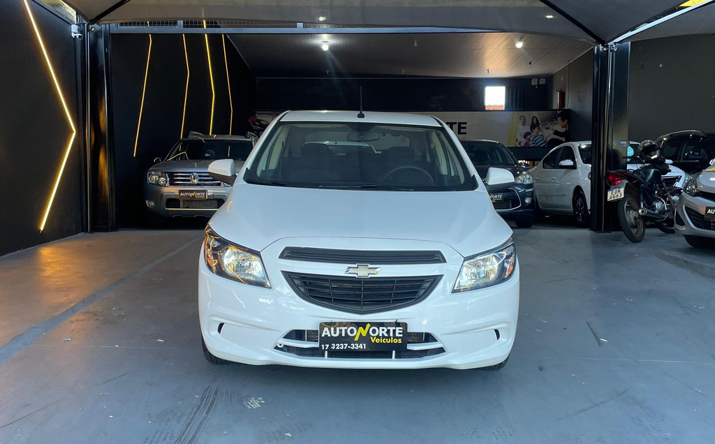 Chevrolet Onix Branco