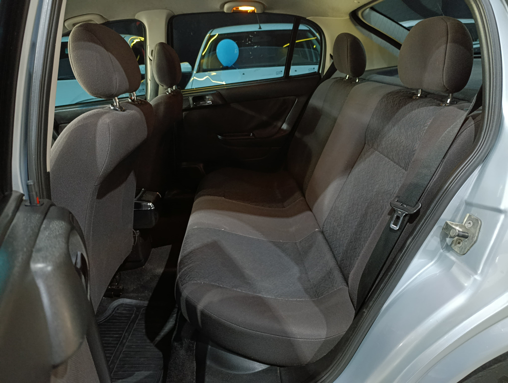 Chevrolet Astra Prata