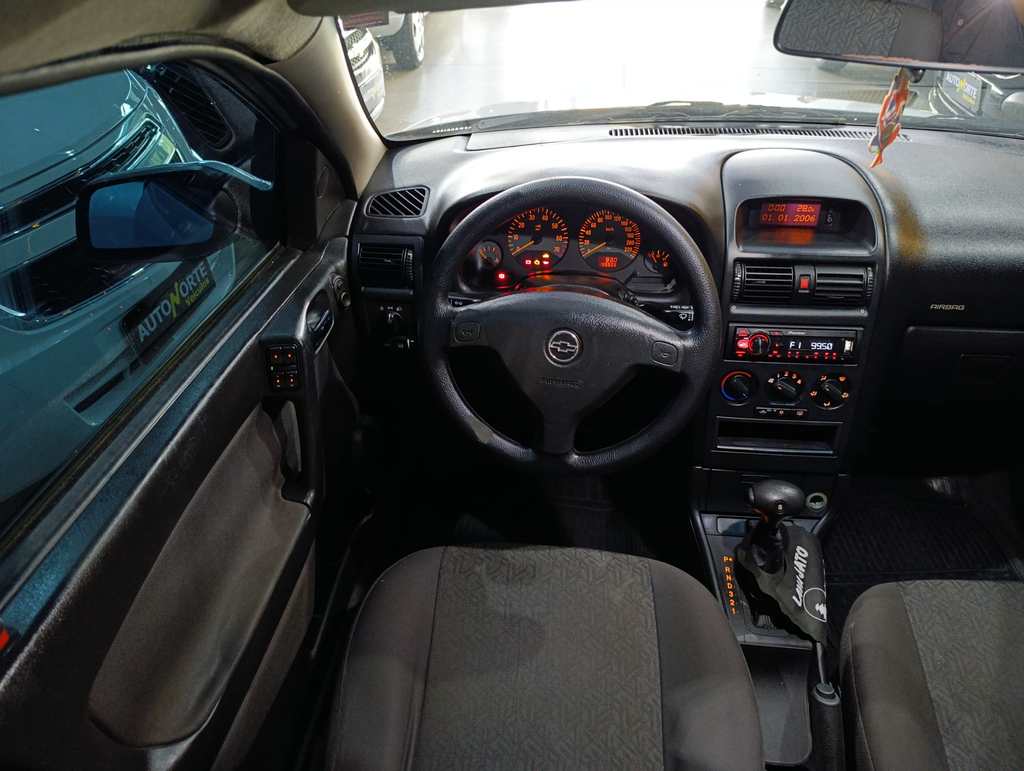 Chevrolet Astra Prata