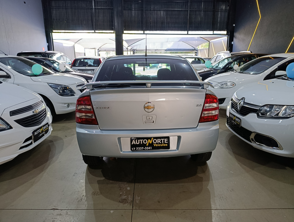 Chevrolet Astra Prata