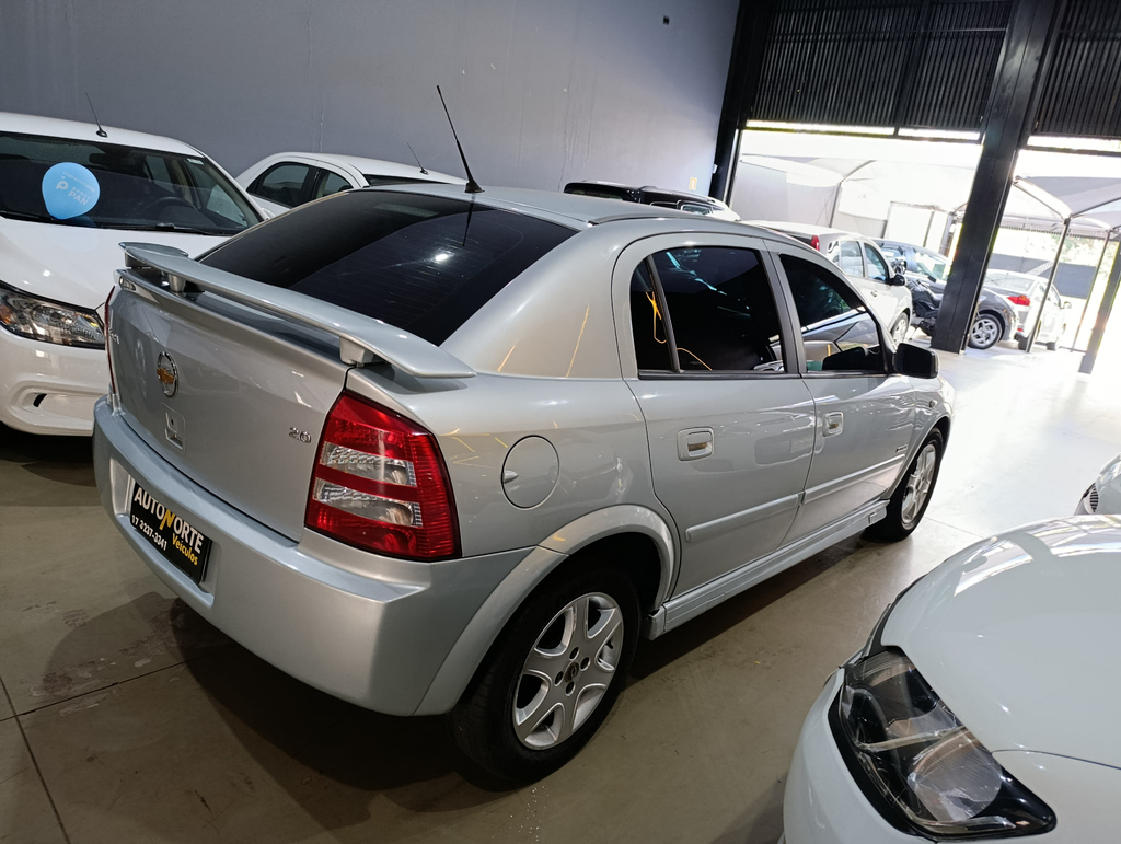 Chevrolet Astra Prata