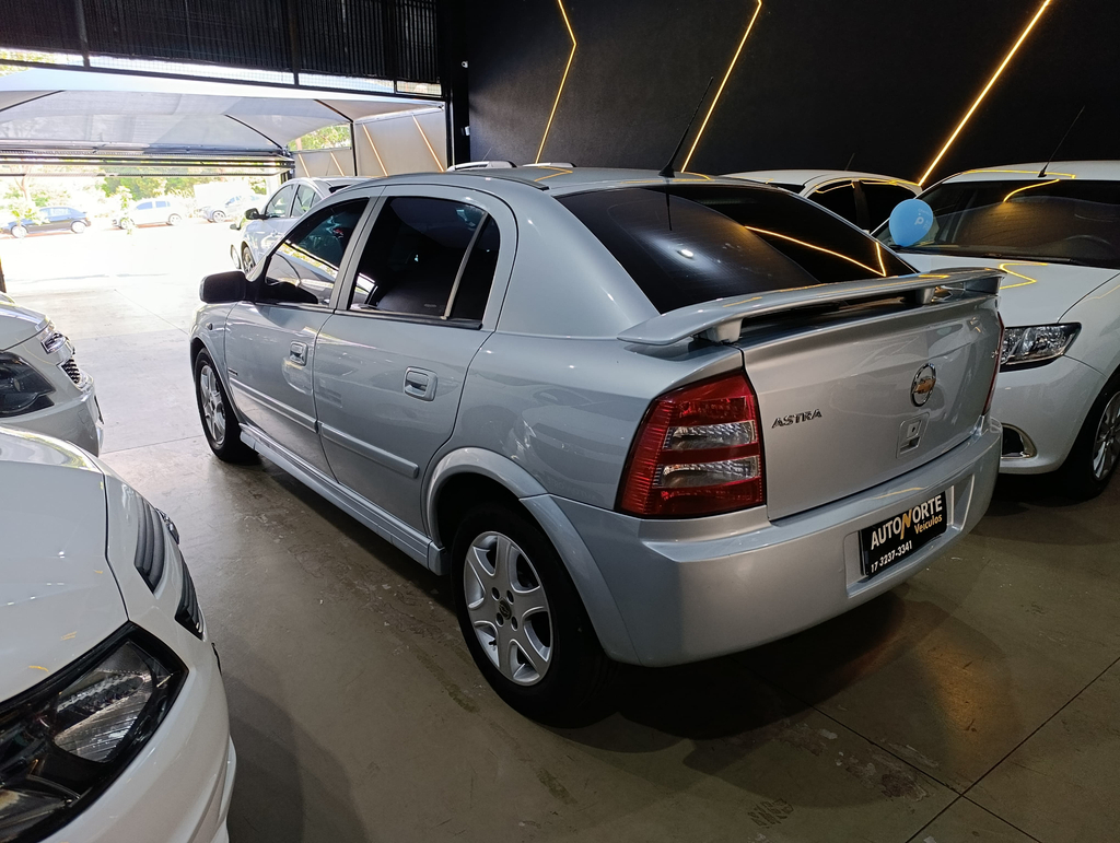 Chevrolet Astra Prata