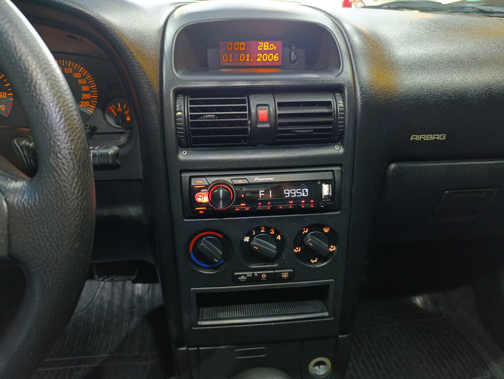 Chevrolet Astra Prata