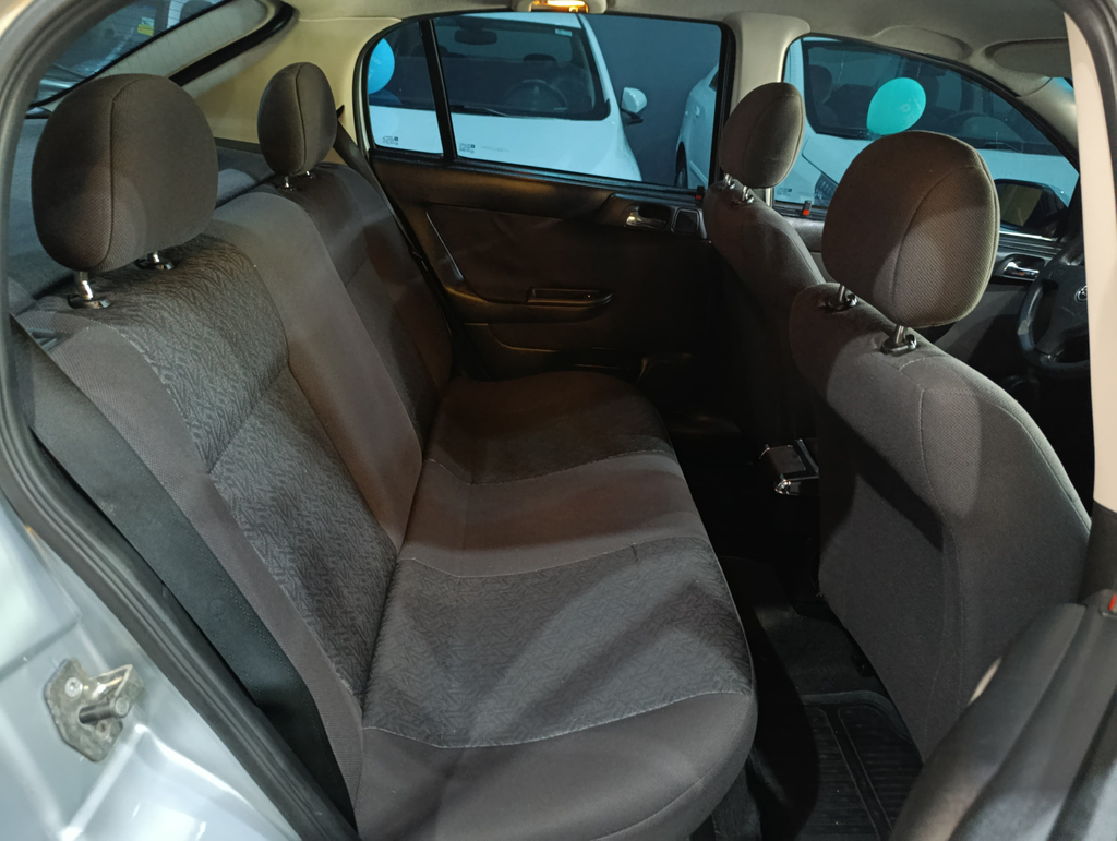 Chevrolet Astra Prata